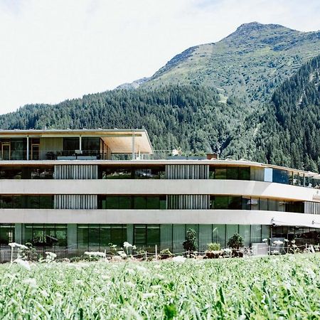 Hotel Arlmont 4 Stern Superior St. Anton am Arlberg Exterior foto