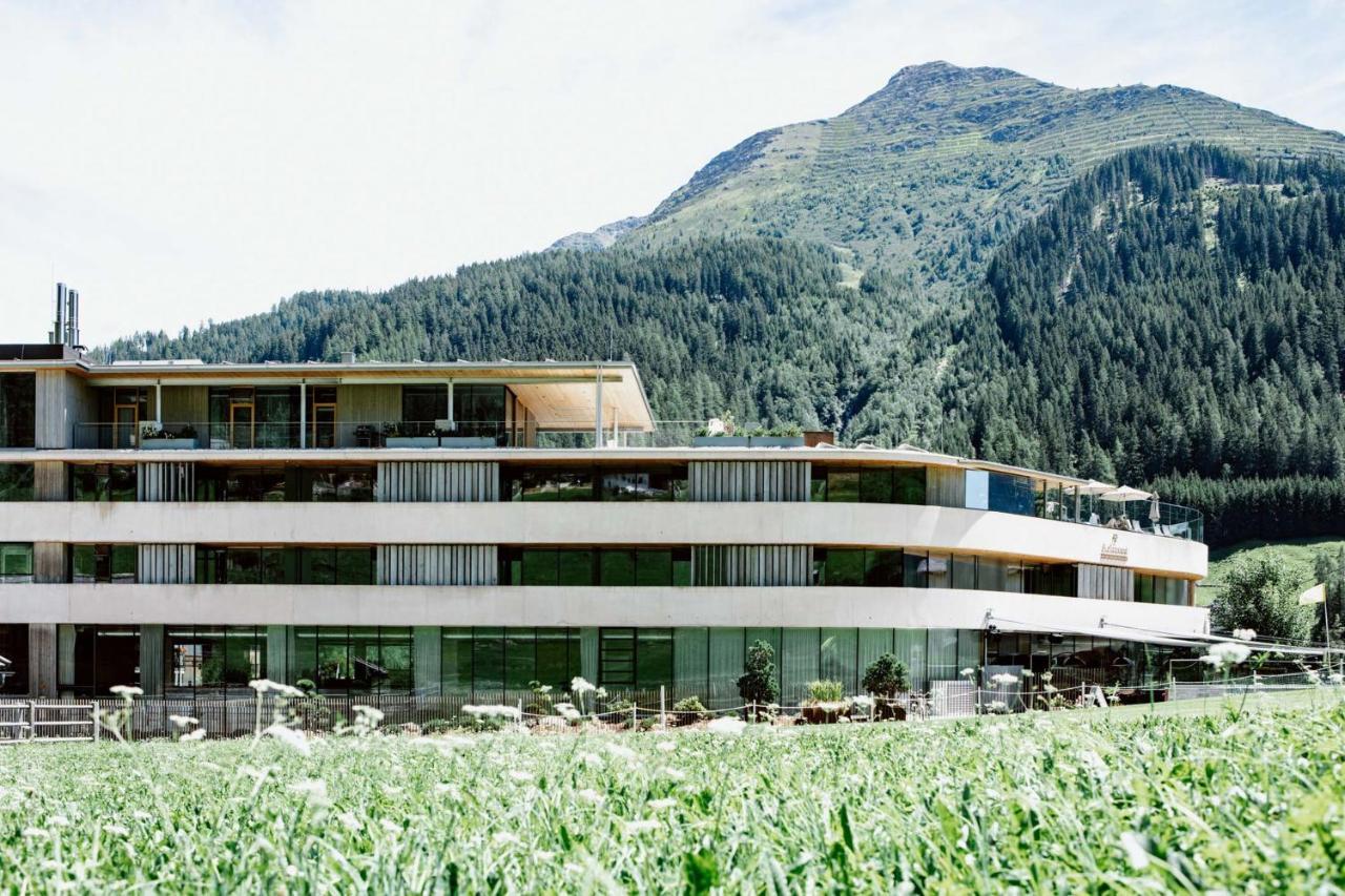 Hotel Arlmont 4 Stern Superior St. Anton am Arlberg Exterior foto